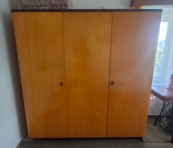 Retro skriňa z masívu 2 - 3