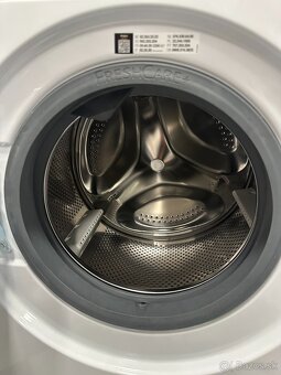 Skoro nová práčka Whirlpool / pozor potrebuje opravu - 3