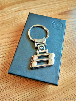 BMW kľúčenka – rada 8 - 3