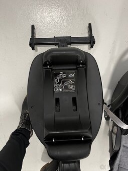 Autosedačka s podvozkom - 3