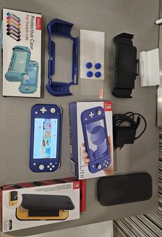 Nintendo Switch Lite s 2 obalmi - 3