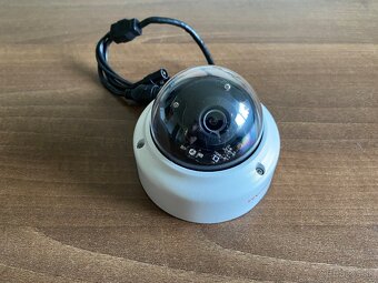 Komplet sada IP kamier Foscam s NVR a PoE switchom - 3
