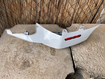 Ľavá zadná kapotáž na Suzuki GSX-R 1000 K7 K8 - 3