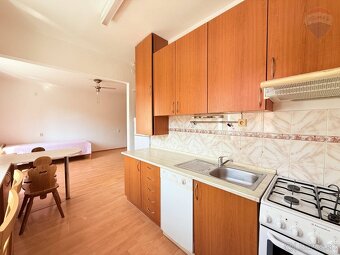 REZERVOVANÝ 2 izbový byt na ulici Dobrianskeho v Humennom. - 3