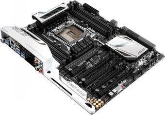 Core i7-5820K, 16 GB RAM, Asus X99-S a Freezer 34 - 3