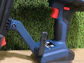 BOSCH GNH 18V-50 M PROFESSIONAL Akumulátorová klincovačka - 3