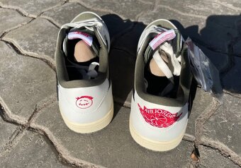 Jordan 1 Retro Travis Scott “Medium Olive” - 3