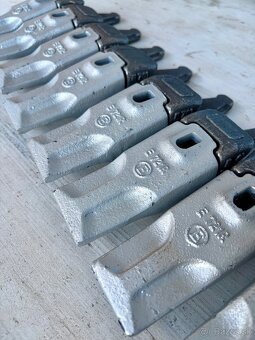 ZUBY NA BAGER NAVAROVACIE - 3