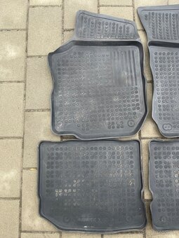 Gumené rohože Octavia 1,Golf 4,Bora ,Seat Leon 1M - 3