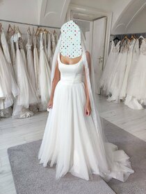 NENOSENÉ svadobné šaty zo salónu - 3