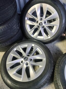 4ks alu disky orig. Škoda 5x112 R17 pneu 205/55 R17 7mm - 3