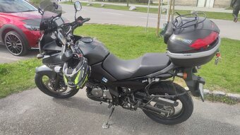 Suzuki V-strom 650 - 3