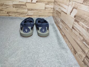 Keen 42 - tmavomodré sandále - 3