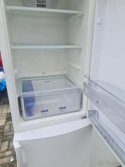 Whirlpool chladnička s mrazničkou A - 3