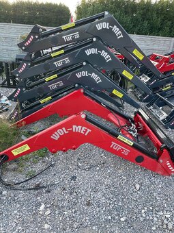 čelný nakladač a komplet podviazanie na traktor - 3