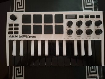 AKAI MPK MINI - 3