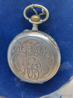 Predám funkčné strieborné hodinky Remontoir gravirované - 3