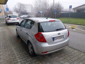 Predám KIA Ceed 1.4 16V CVVT, 77 kW Klíma nova stk ek - 3