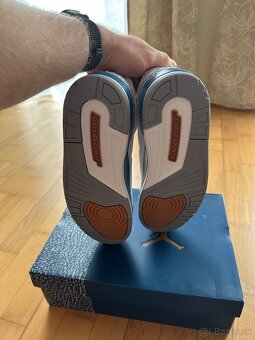 Air Jordan 3 Retro “Wizards” - 3