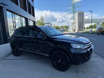 Volkswagen Touareg II 3.0 V6 - 3