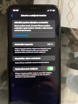 iPhone XR - 3