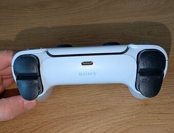 PS5 DualSence ovládač - 3