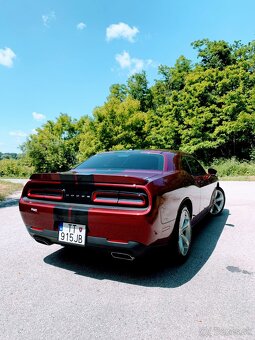 🔥Predám Dodge Challenger 5,7 HEMI 🔥 - 3