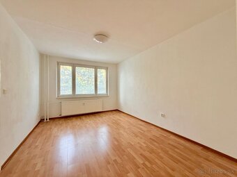 TERASA - POVAŽSKÁ 2 IZBOVÝ BYT TOP INVESTÍCIA 58 M2. - 3
