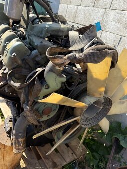 Mercedes Motor - 3