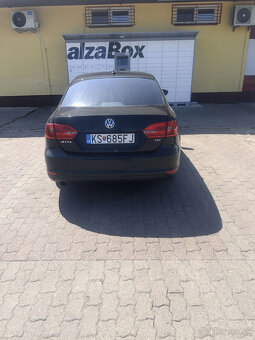 Volkswagen Jetta 1.6 TDI, Automat, 2011, 350 000 km - 3