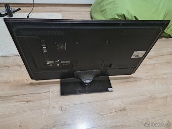 Predam TV Samsung UE40D5500RW - 3