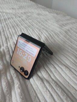 Moto razr 60 ultra - 3