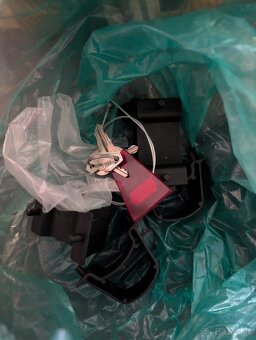 Predám magnetický nosič na lyže. - 3