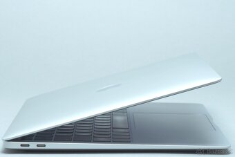 ZÁRUKA/Macbook Air 13.3"/M1/8GB RAM/256GB SSD/CZ - 3
