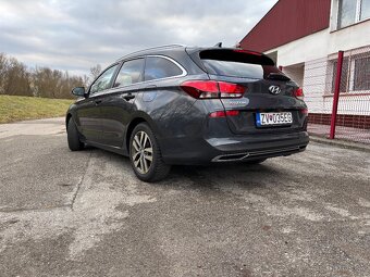 hyundai i30 cw combi 1,6 crdi nafta r.v. 9/2020 - 3