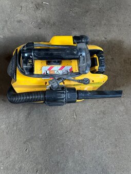 Predám vysávač baterkový dewalt - 3