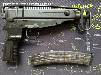 Predám CSA VZ61 .22lr - 3