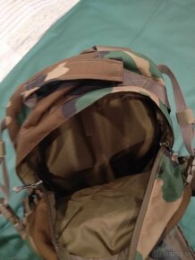 Predám batoh HELIKON Batoh EDC cordura - woodland: - 3