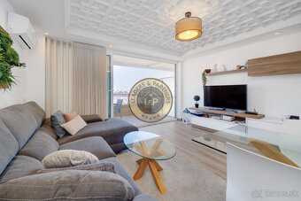 Apartmán 4+kk s balkónom a bazénom Torrevieja-Playa del Aceq - 3