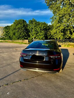 Škoda Superb sportline - 3