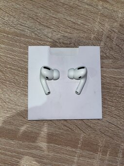 Apple AirPods Pro 1st gen - 3