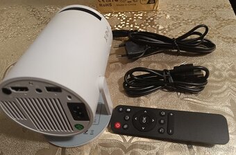 Android FullHD LED prenosný projektor - 3