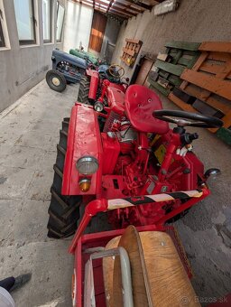 Traktor RS 09 - 3