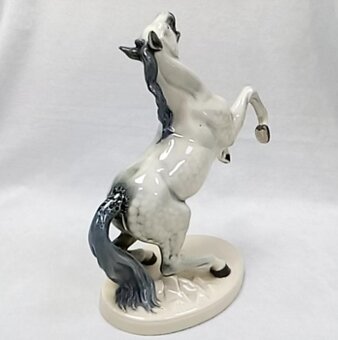 Pirkenhammer veľký kôň porcelánová soška - 3