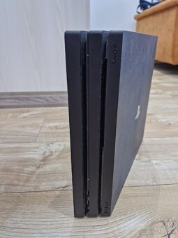 Playstation 4 - 3