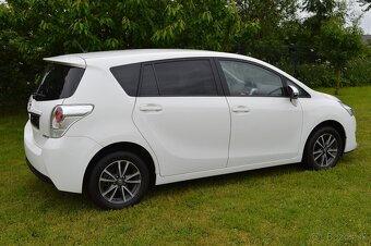 Toyota Verso 1.6i - 7 míst ,NAVI, kamera ,bez koroze - 3