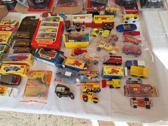 Politoys Mebetoys Corgi  Matchbox RW SF boxy - 3