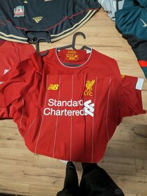 Zbierka dresov Liverpool fc - 3