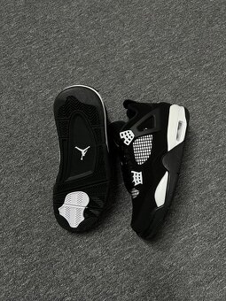 Nike Air Jordan 4 Retro "White Thunder" - 3