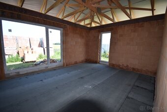 Na predaj 4i dom s terasou, tepelným čerpadlom, Topoľnica - 3